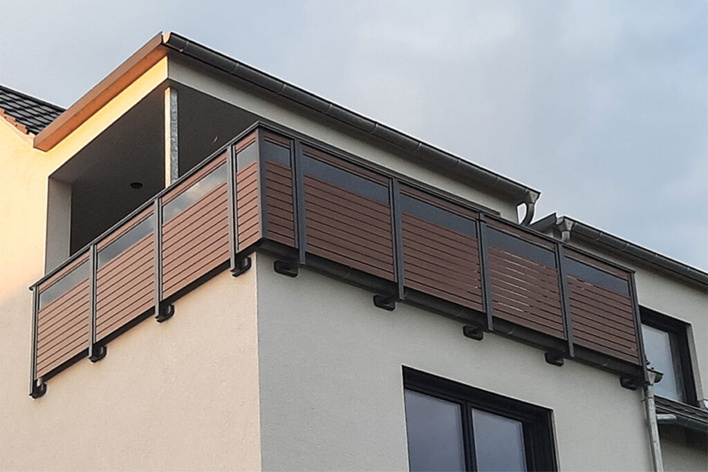 Balkongeländer Modell Compact Tessin